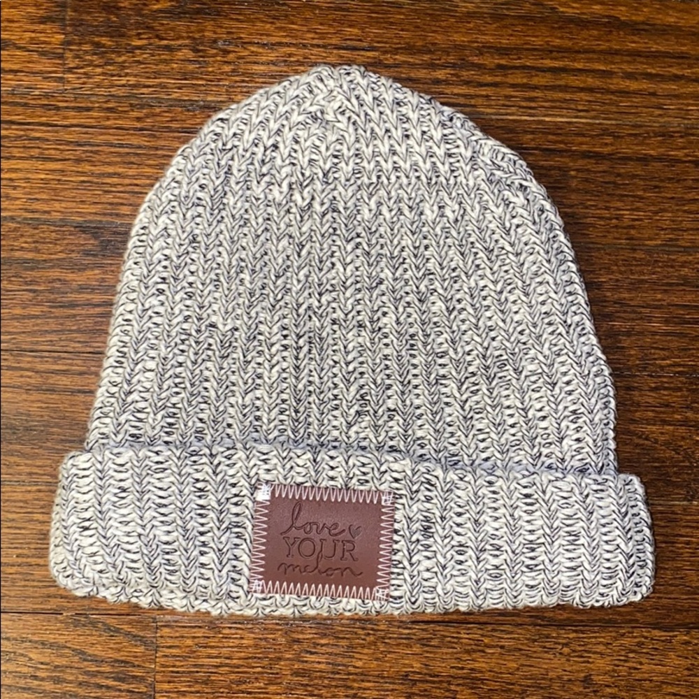 Love Your Melon Cuffed Beanie - like new